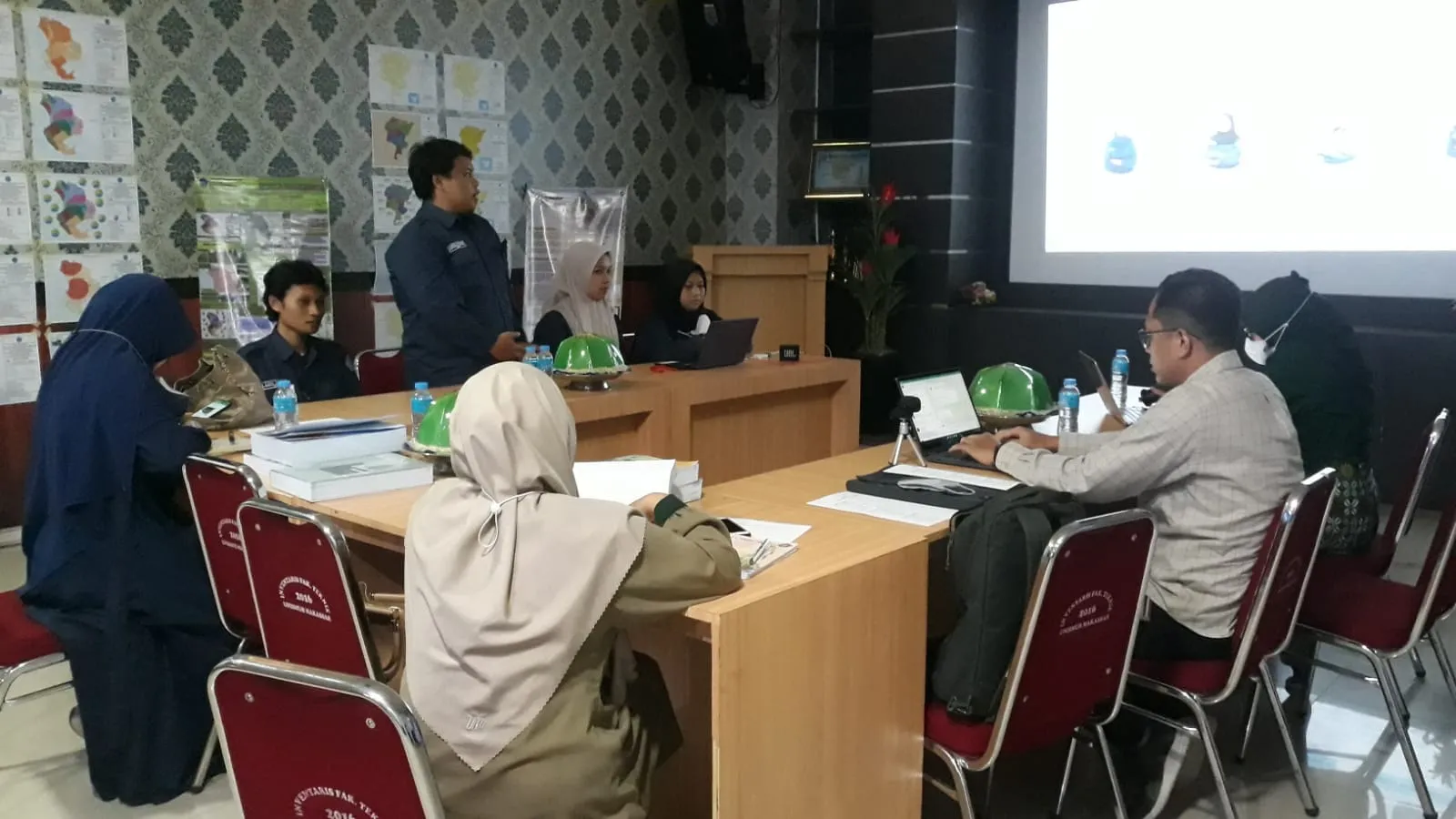 Mahasiswa Prodi PWK Unismuh Ikuti Seminar Evaluasi Studio Perencanaan Tata Guna Lahan